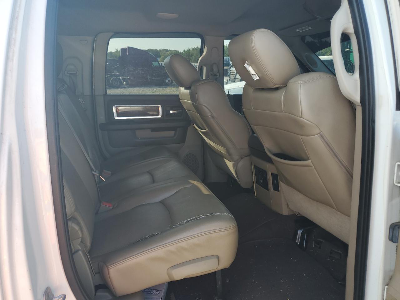 DODGE RAM 3500 LARAMIE