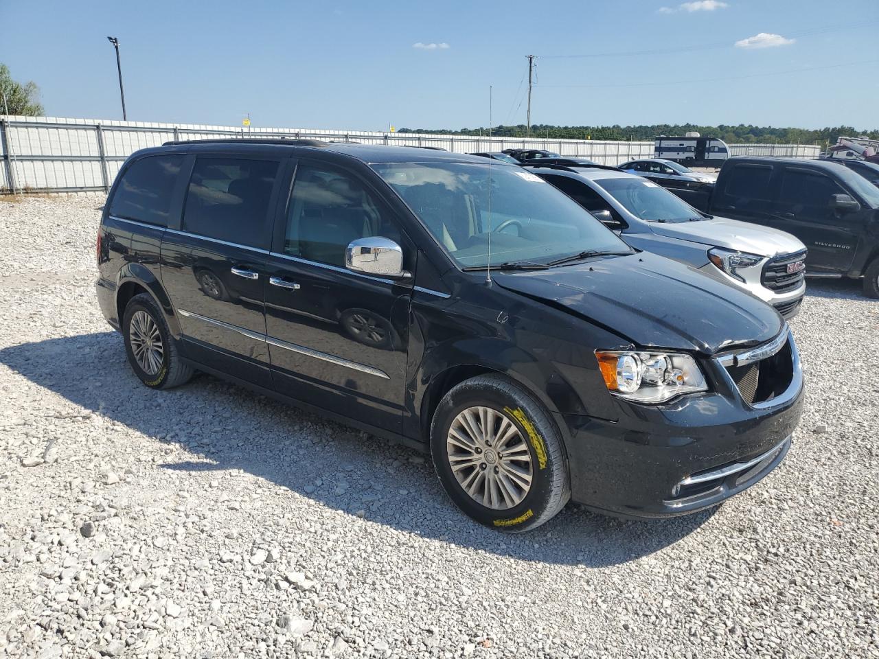 CHRYSLER TOWN & COUNTRY TOURING L