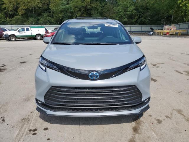 2025 TOYOTA SIENNA XSE 5TDCSKFCXSS174985