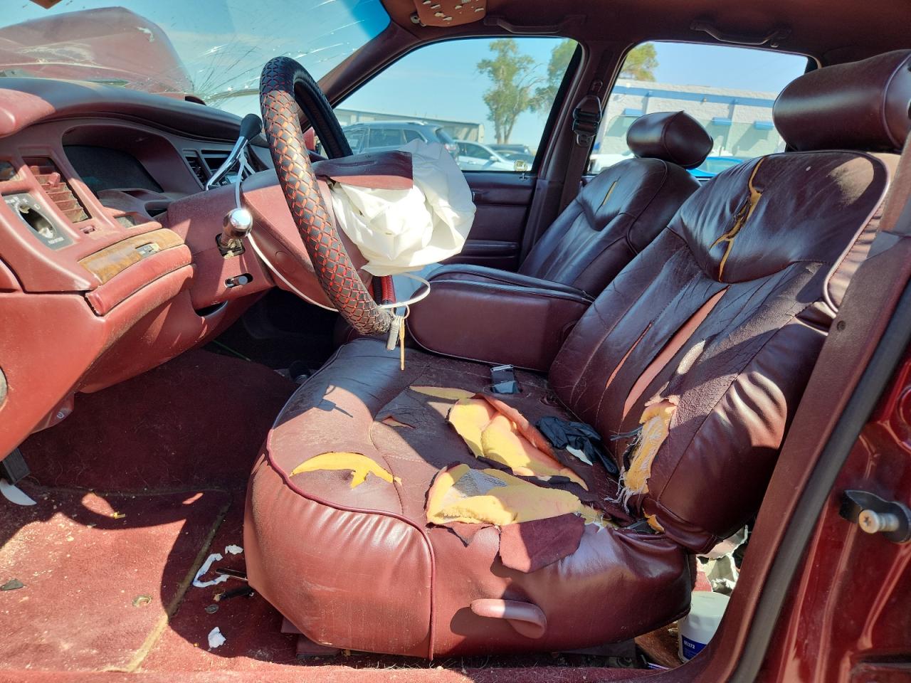 Lot #3275777512 1997 LINCOLN TOWN CAR EXECUTIVE