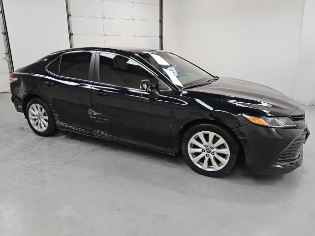 2018 TOYOTA CAMRY L 4T1B11HK4JU630255