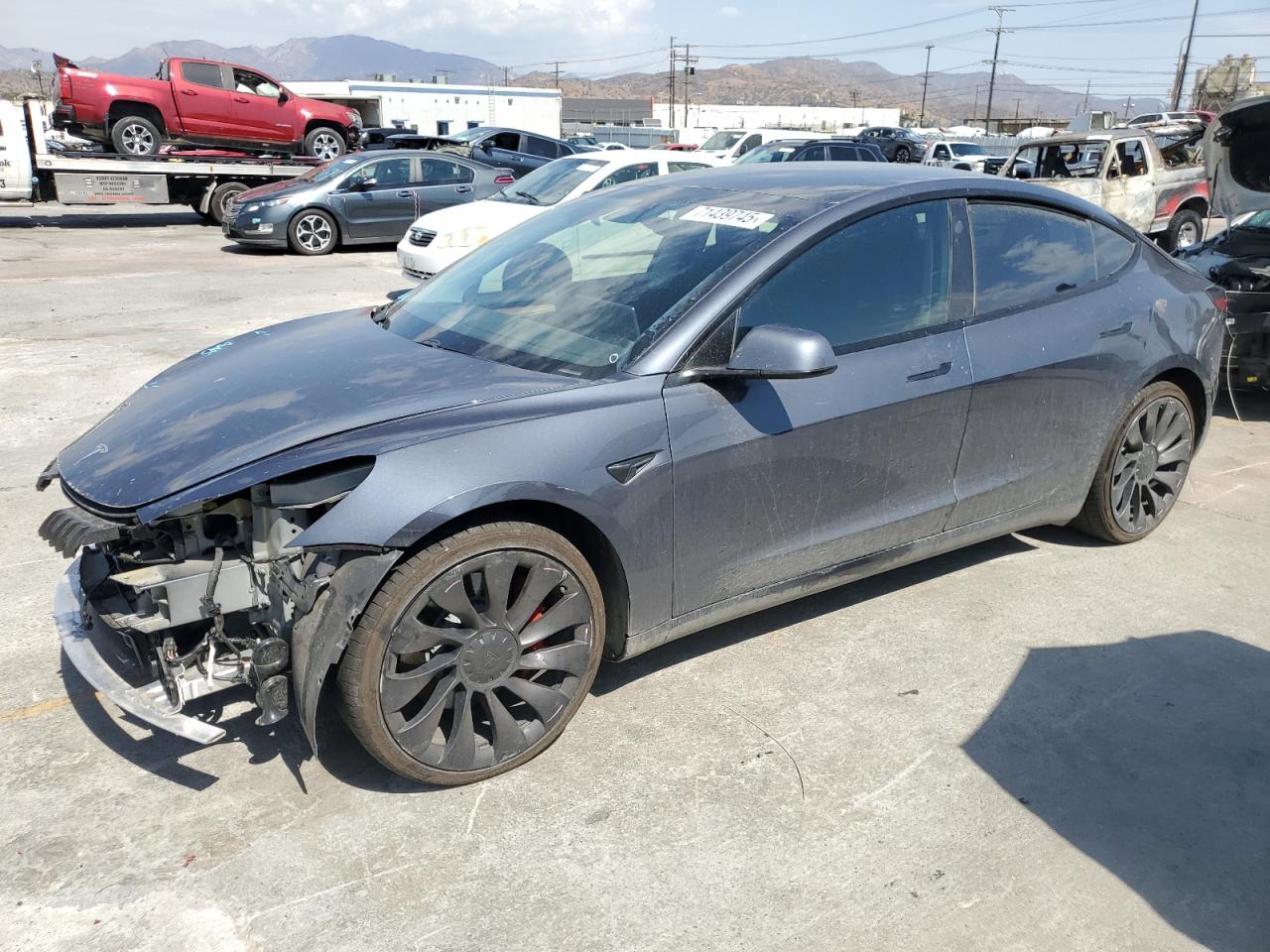 TESLA MODEL 3