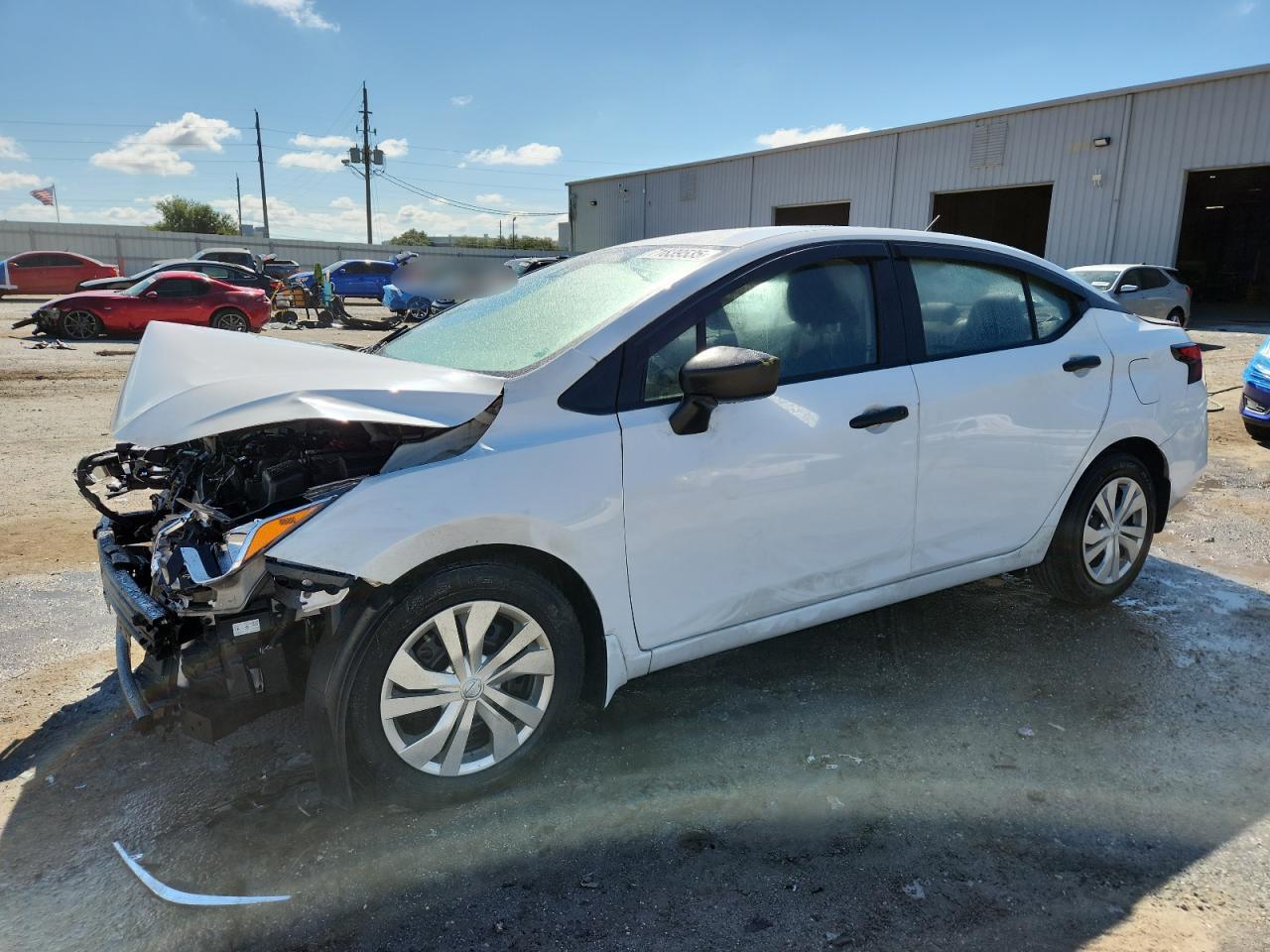 NISSAN VERSA S