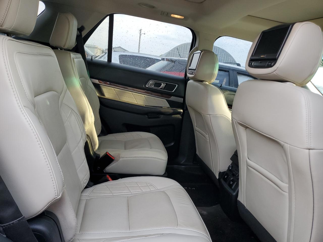 FORD EXPLORER PLATINUM