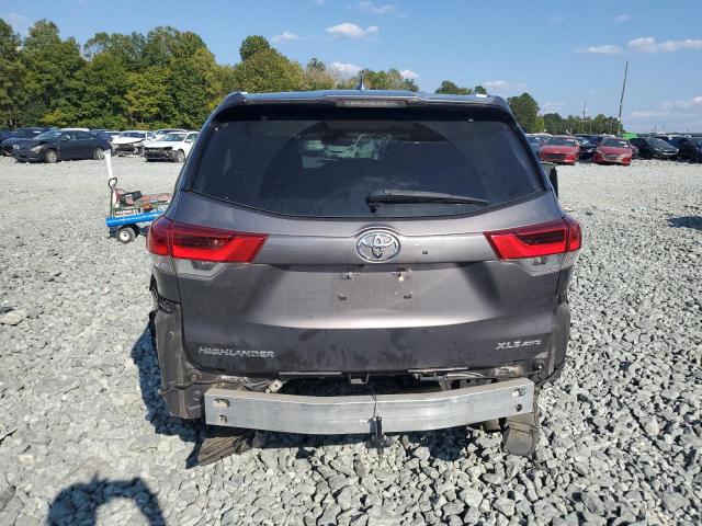 2019 TOYOTA HIGHLANDER SE 5TDJZRFHXKS582247
