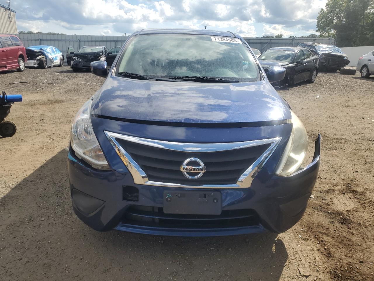 NISSAN VERSA S