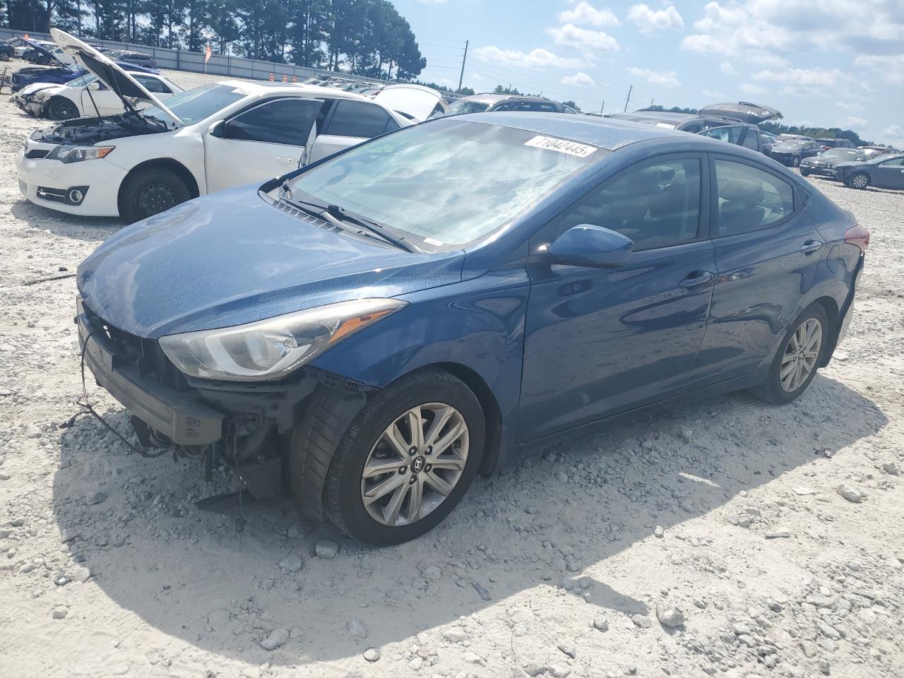 HYUNDAI ELANTRA SE