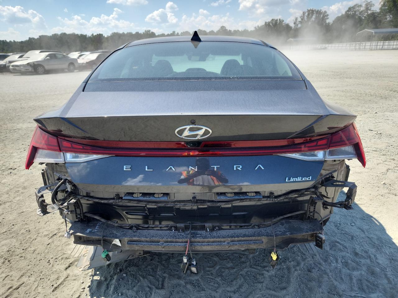 HYUNDAI ELANTRA LIMITED