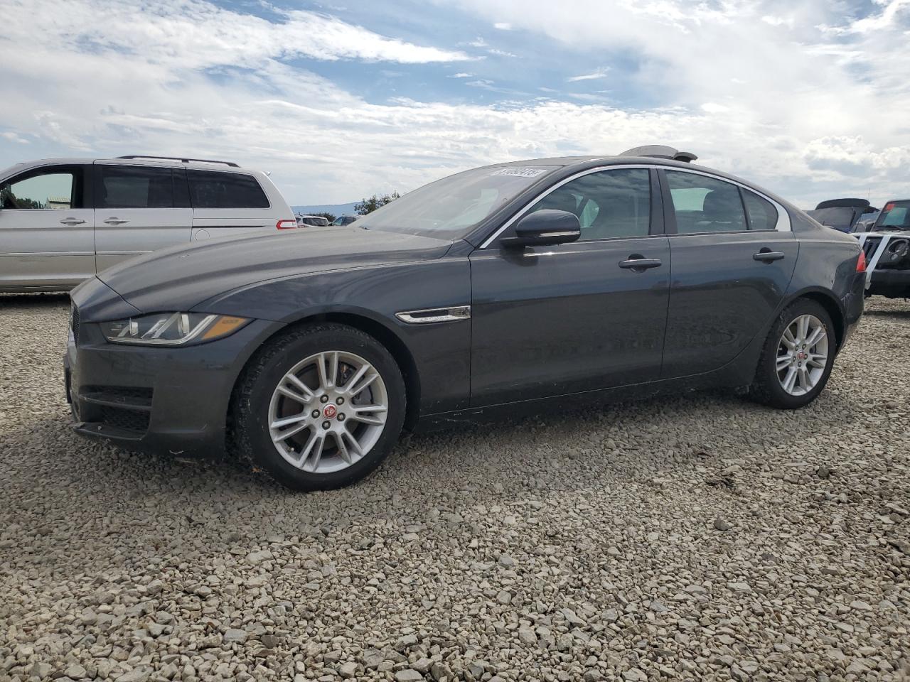 JAGUAR XE PREMIUM