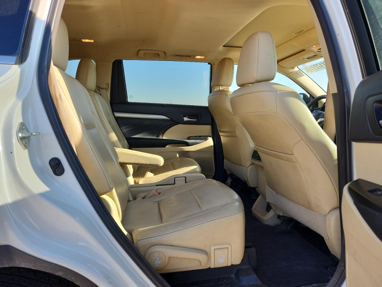 TOYOTA HIGHLANDER XLE