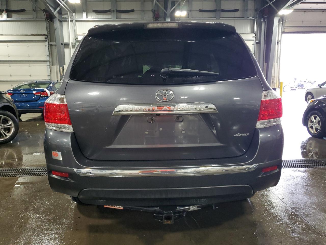 TOYOTA HIGHLANDER BASE