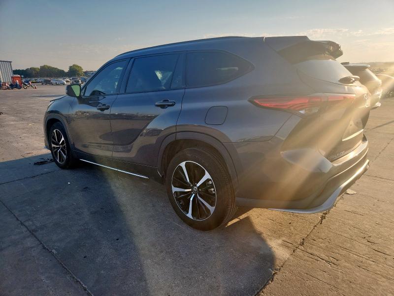 2022 TOYOTA HIGHLANDER - 5TDJZRAH5NS098479