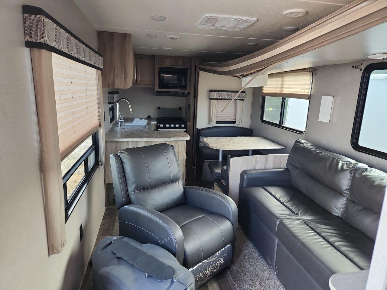 Lot #3298062154 2021 COACHMEN CATALINA