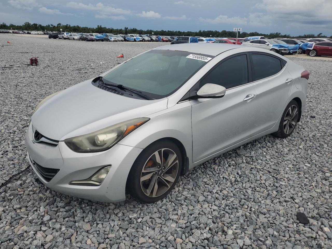 HYUNDAI ELANTRA SE