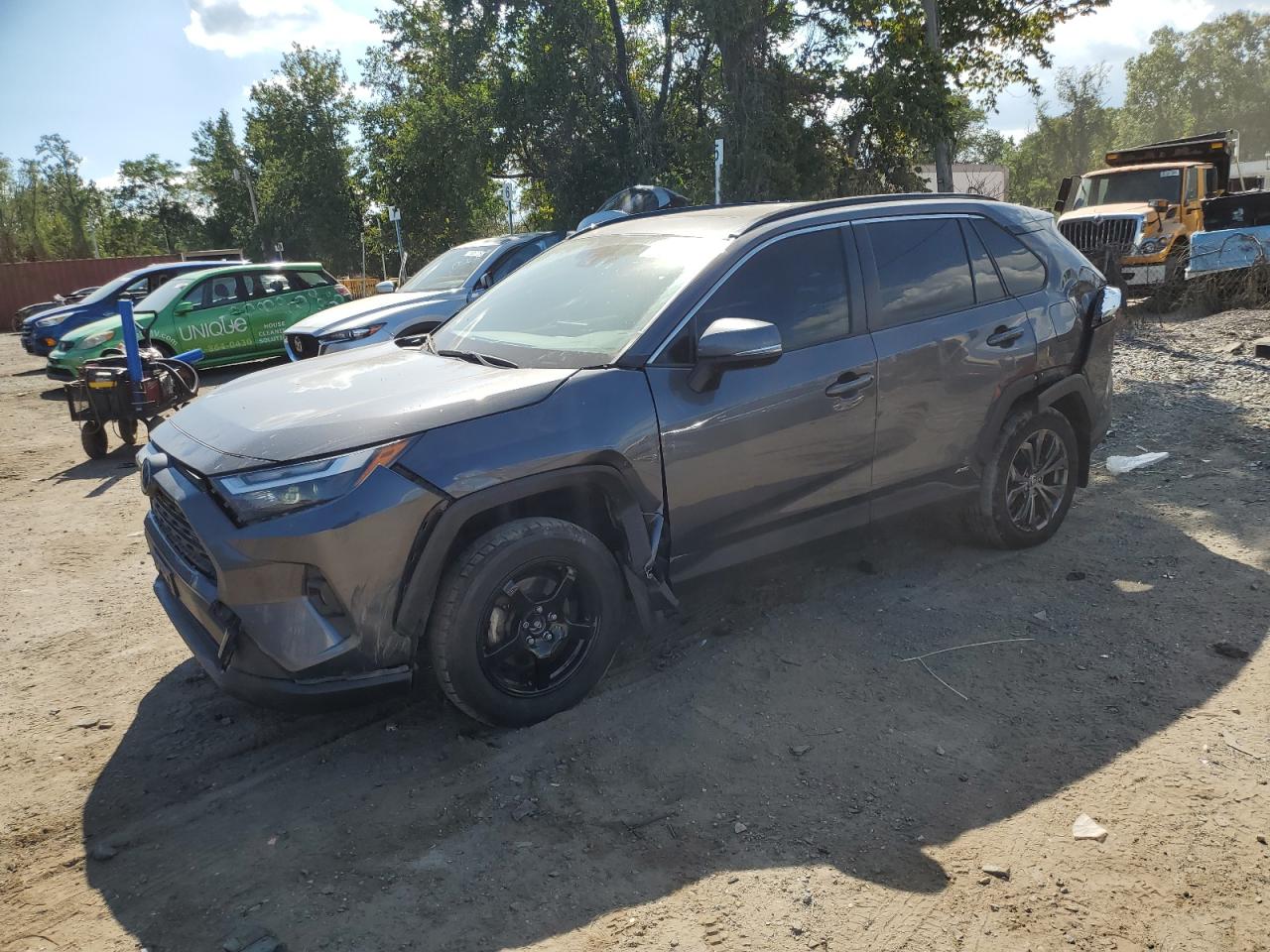 TOYOTA RAV4 XLE PREMIUM