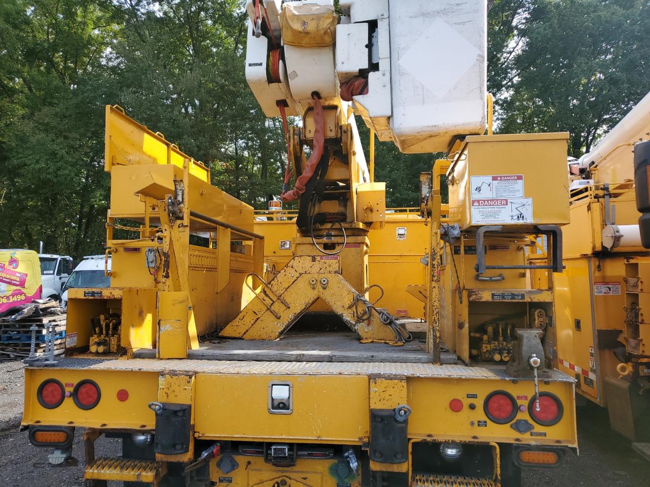 Lot #3258831924 2011 INTERNATIONAL 4400