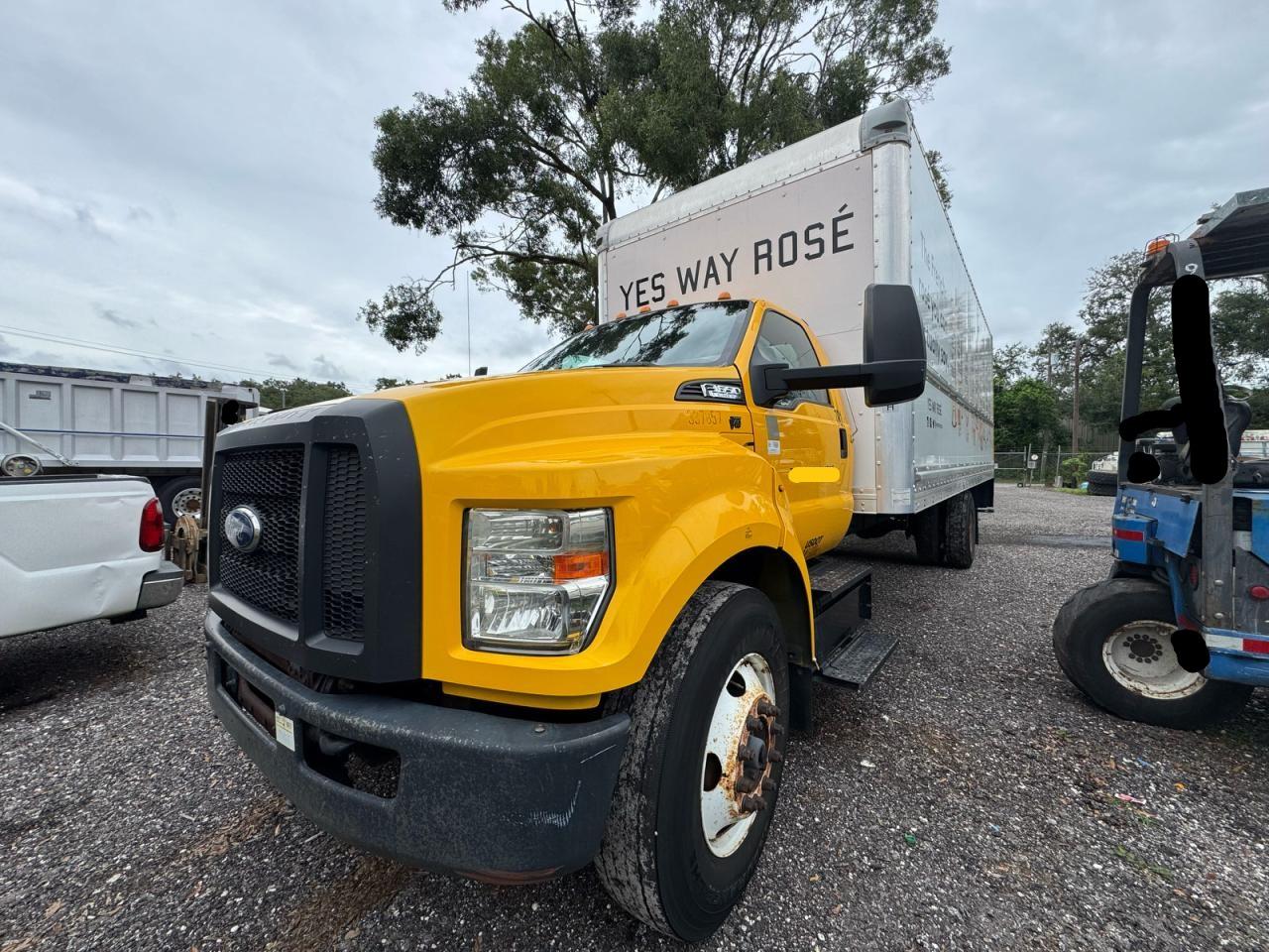 FORD F650 SUPER DUTY