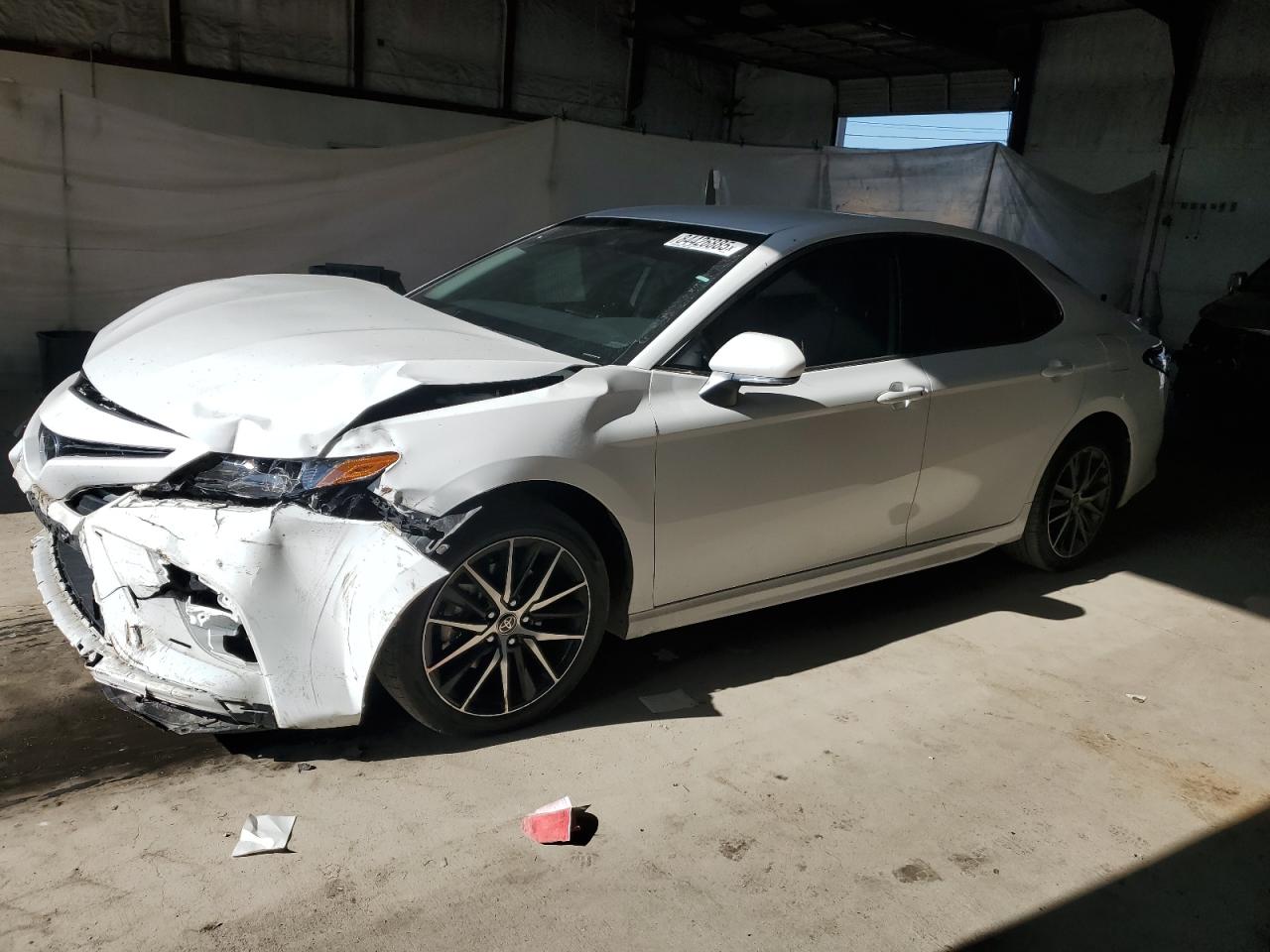 TOYOTA CAMRY SE NIGHT SHADE