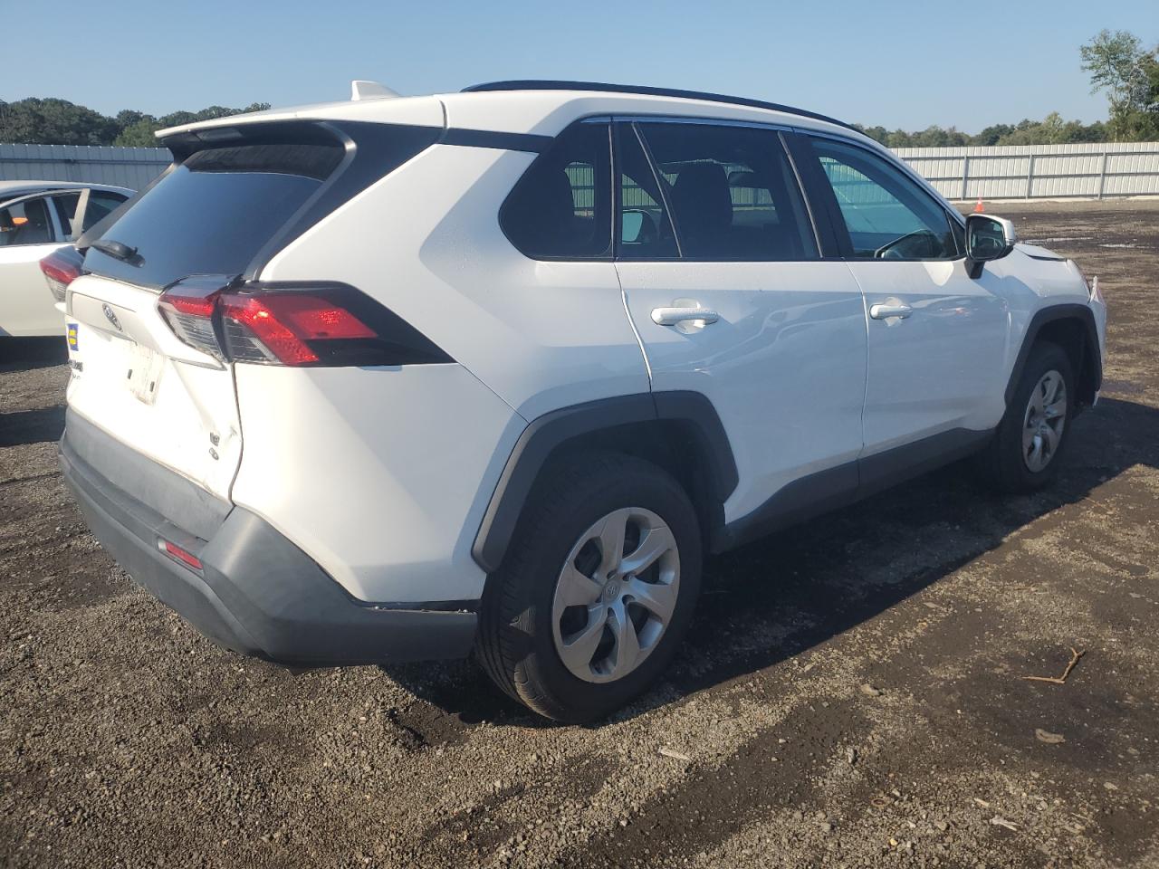 TOYOTA RAV4 LE