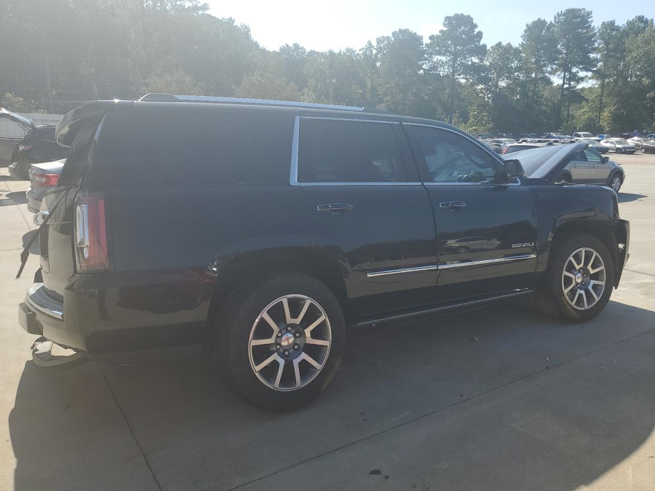GMC YUKON DENALI
