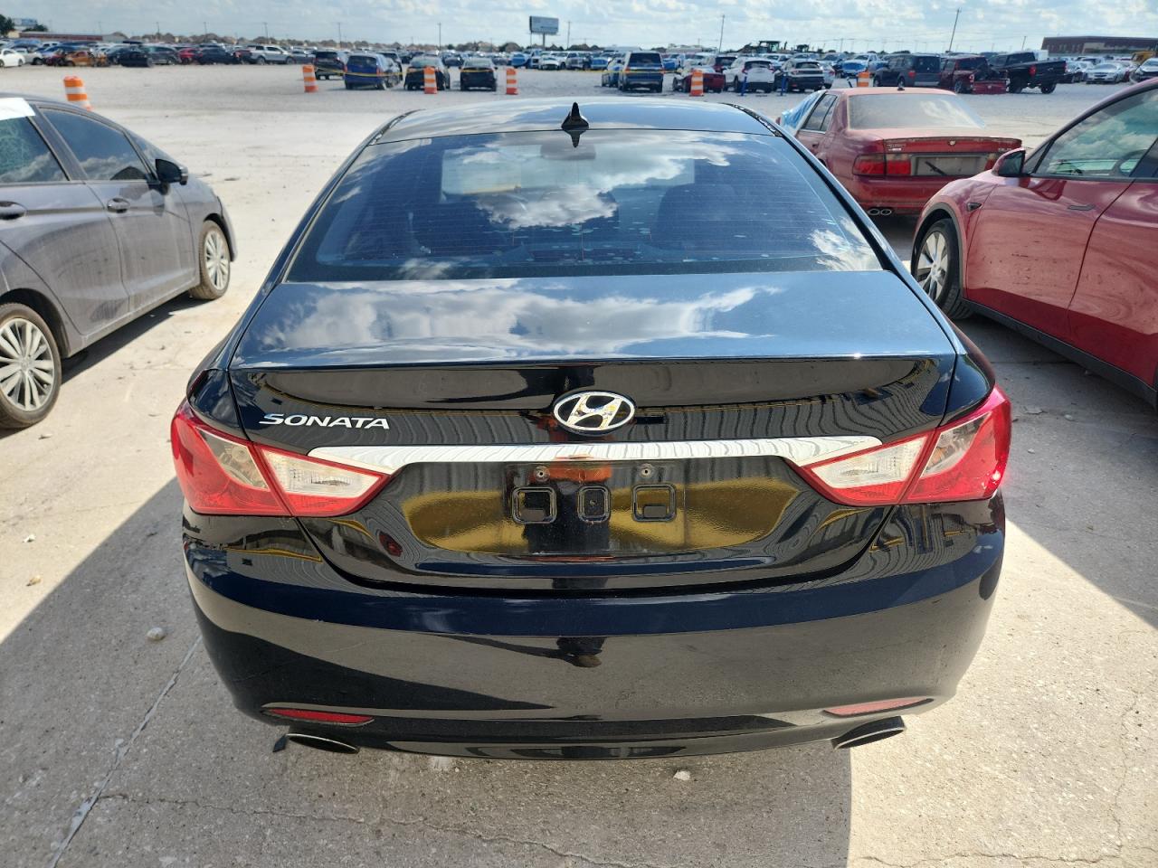 Lot #3318096402 2013 HYUNDAI SONATA SE