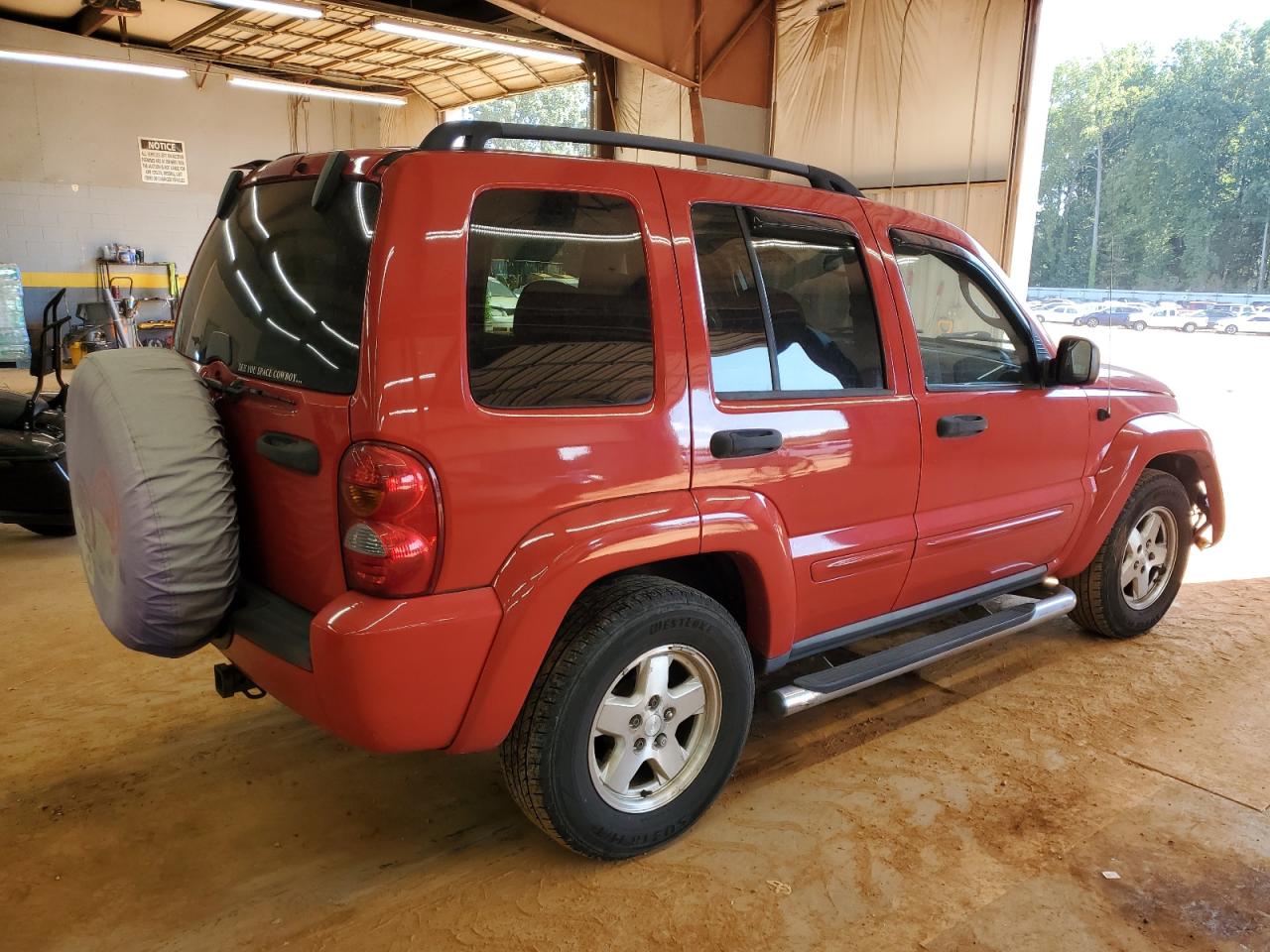 Lot #3301700637 2004 JEEP LIBERTY LI