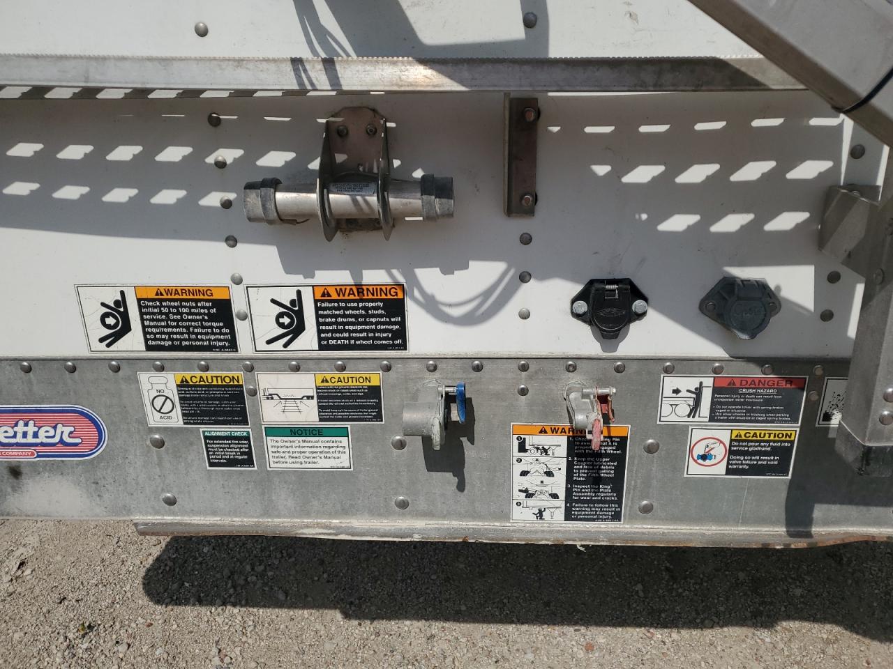 Lot #3235861029 2011 WILSON TRLR