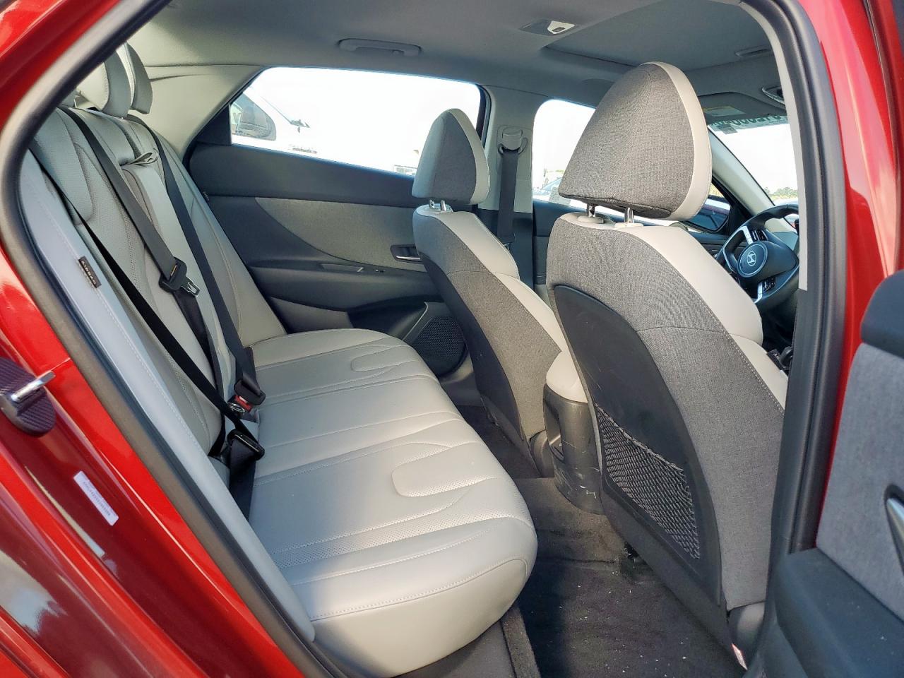 HYUNDAI ELANTRA LIMITED