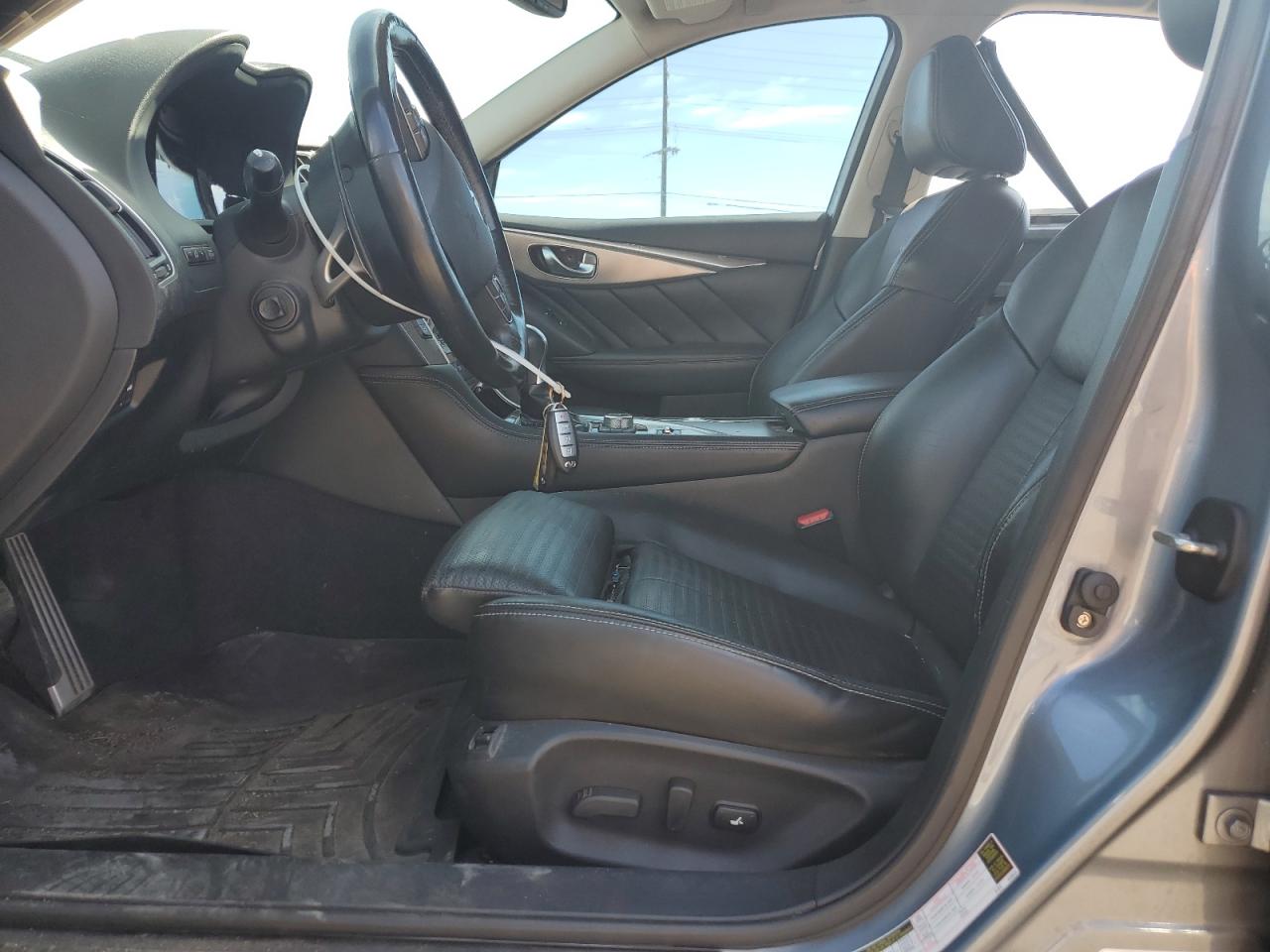 INFINITI Q50 HYBRID PREMIUM