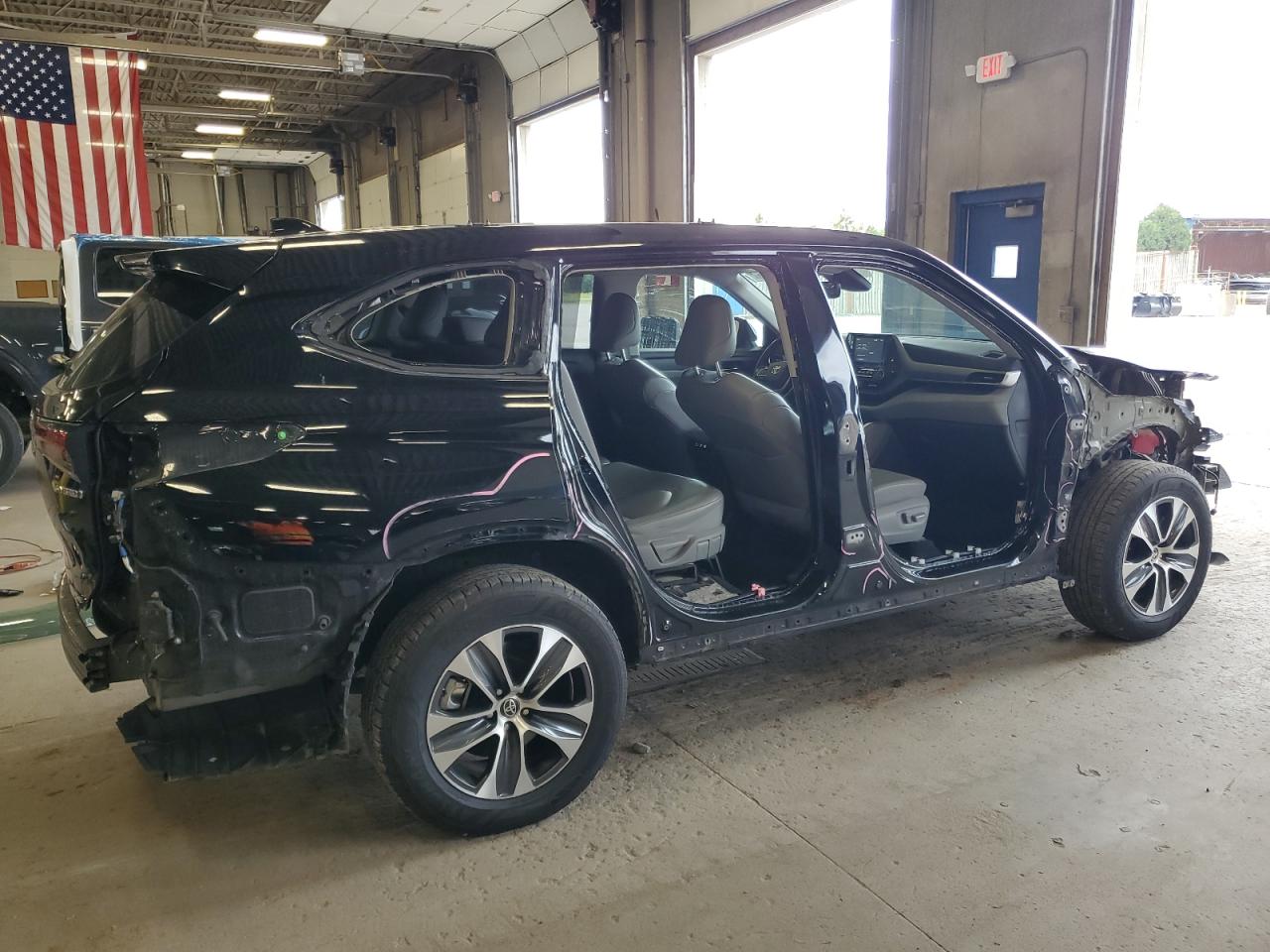 TOYOTA HIGHLANDER HYBRID XLE