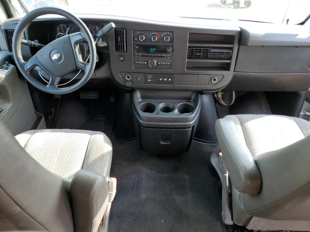 CHEVROLET EXPRESS LT