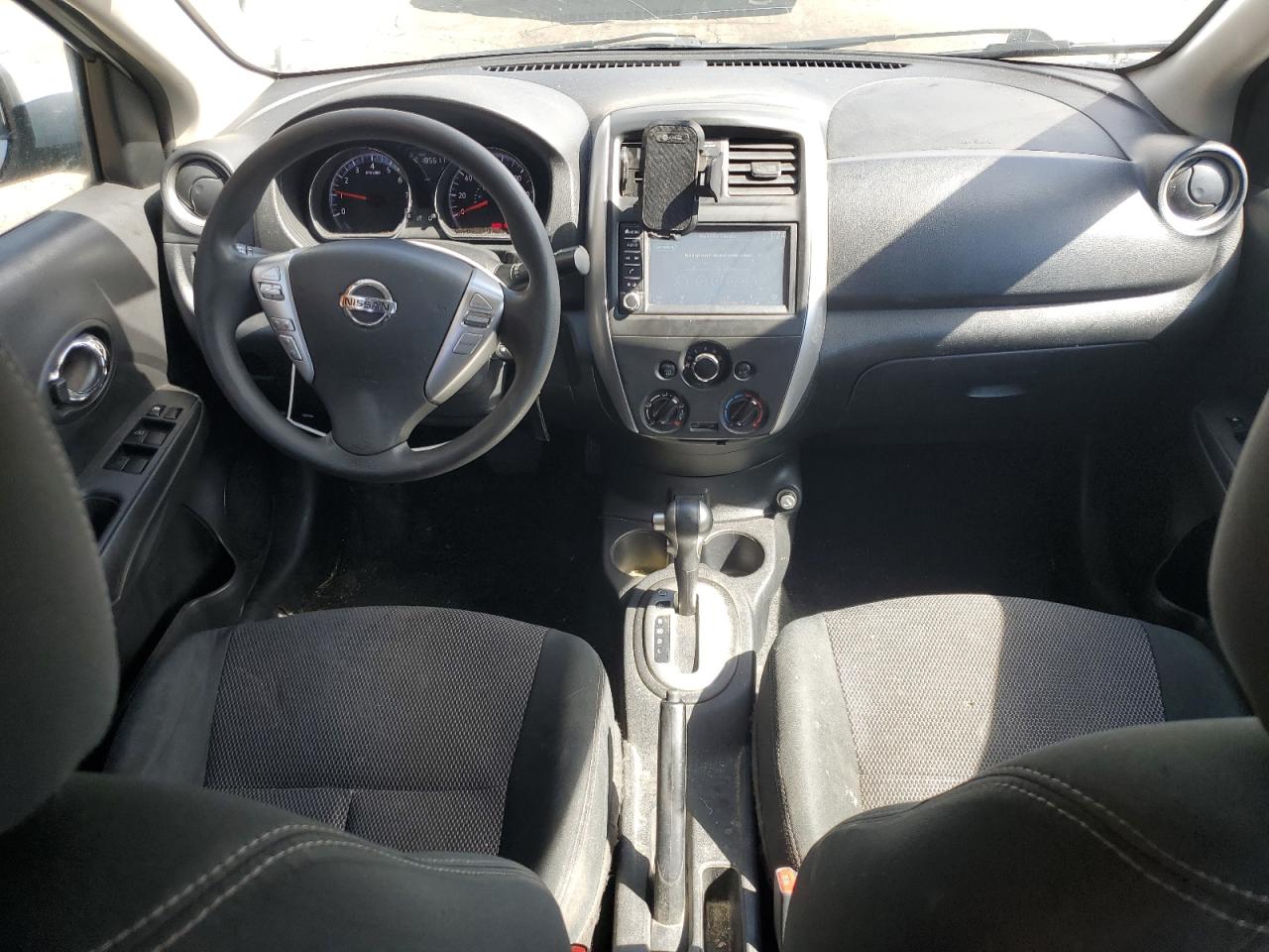 NISSAN VERSA S