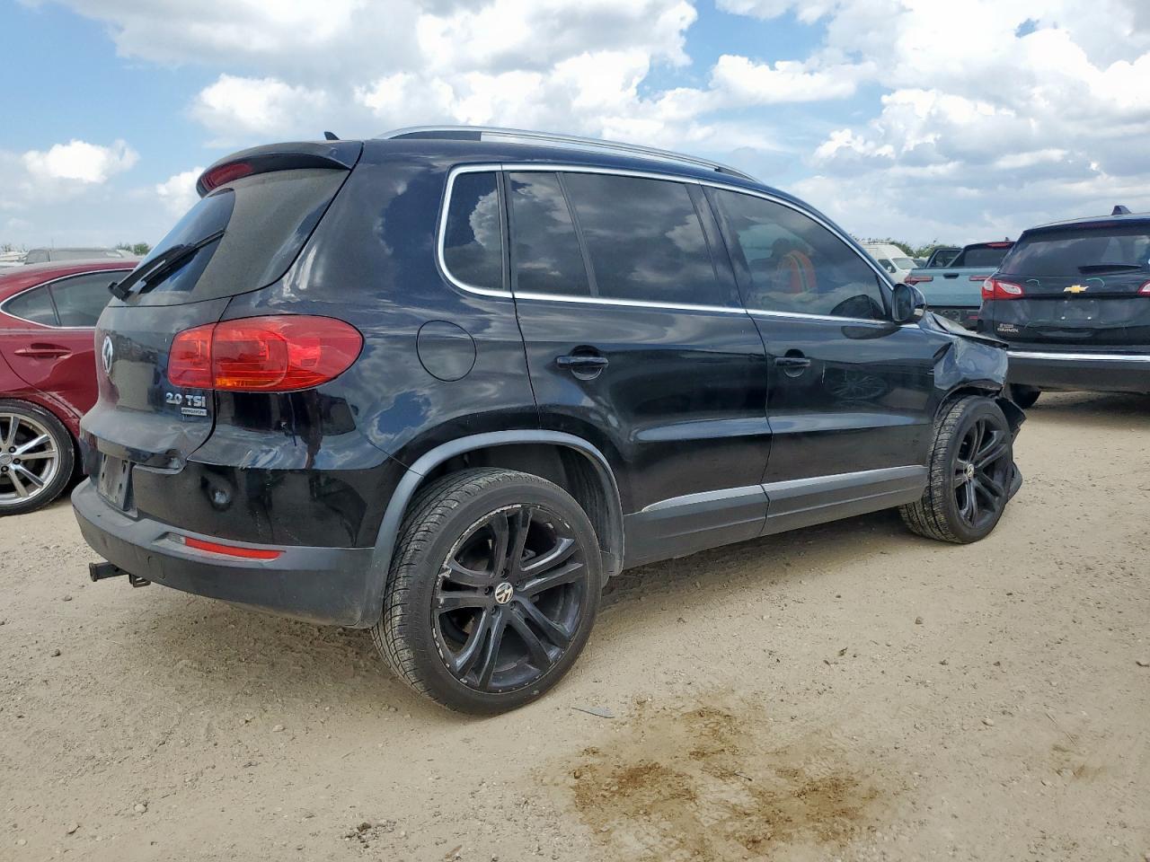 VOLKSWAGEN TIGUAN S