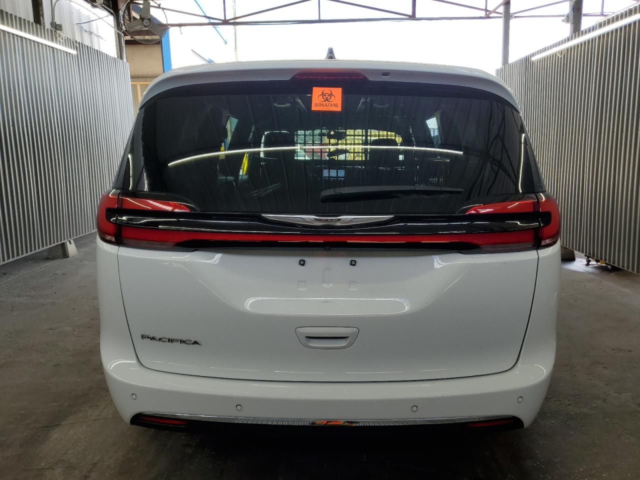 CHRYSLER PACIFICA TOURING