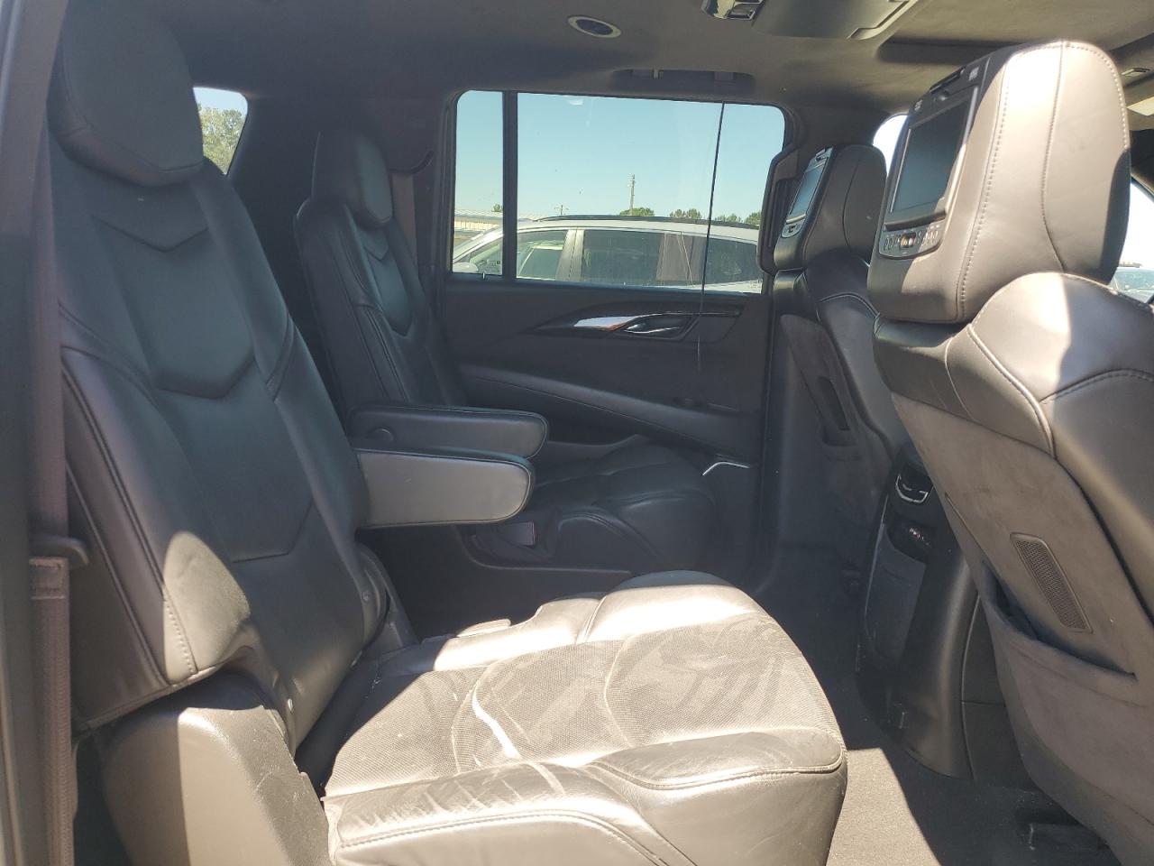 CADILLAC ESCALADE ESV PLATINUM