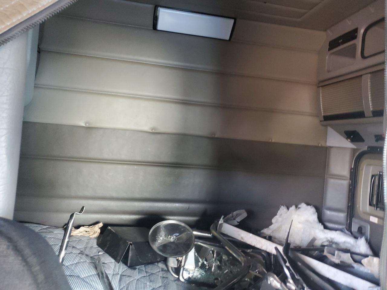 Lot #3290370763 2007 PETERBILT TRACTOR 379