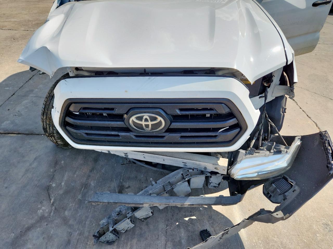 TOYOTA TACOMA ACCESS CAB