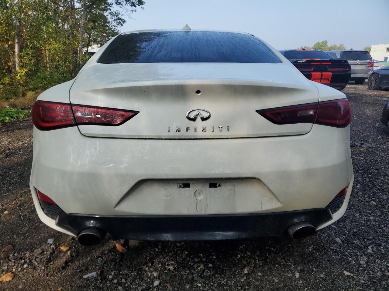 INFINITI Q60 PREMIUM
