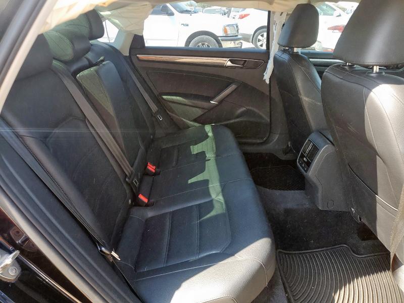 2018 VOLKSWAGEN PASSAT SE 1VWBA7A33JC012759