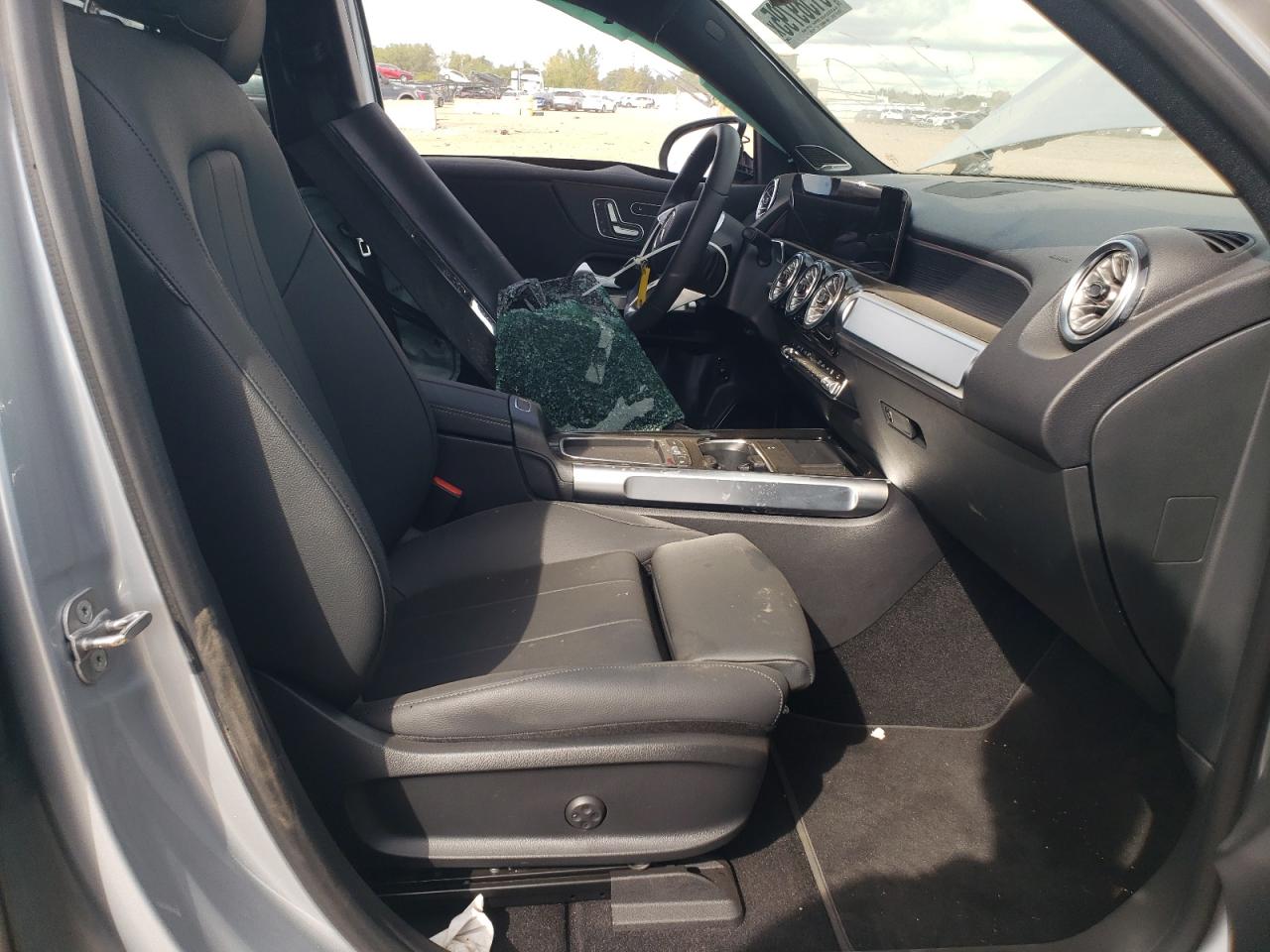 MERCEDES-BENZ EQB 250+