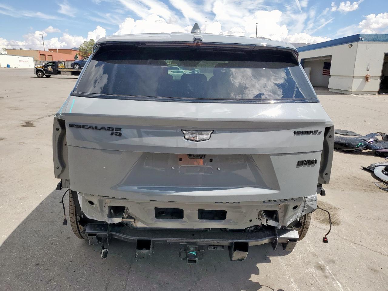 CADILLAC ESCALADE SPORT-2