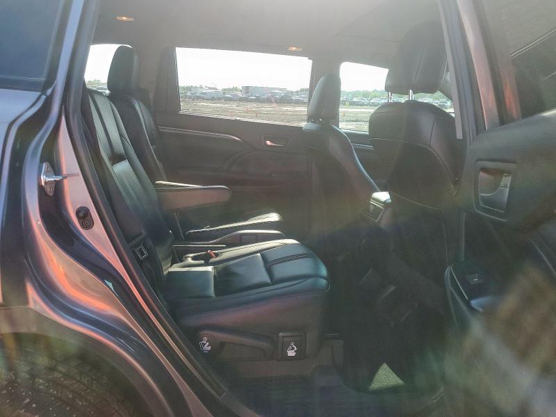 2019 TOYOTA HIGHLANDER 5TDKZRFH5KS318535