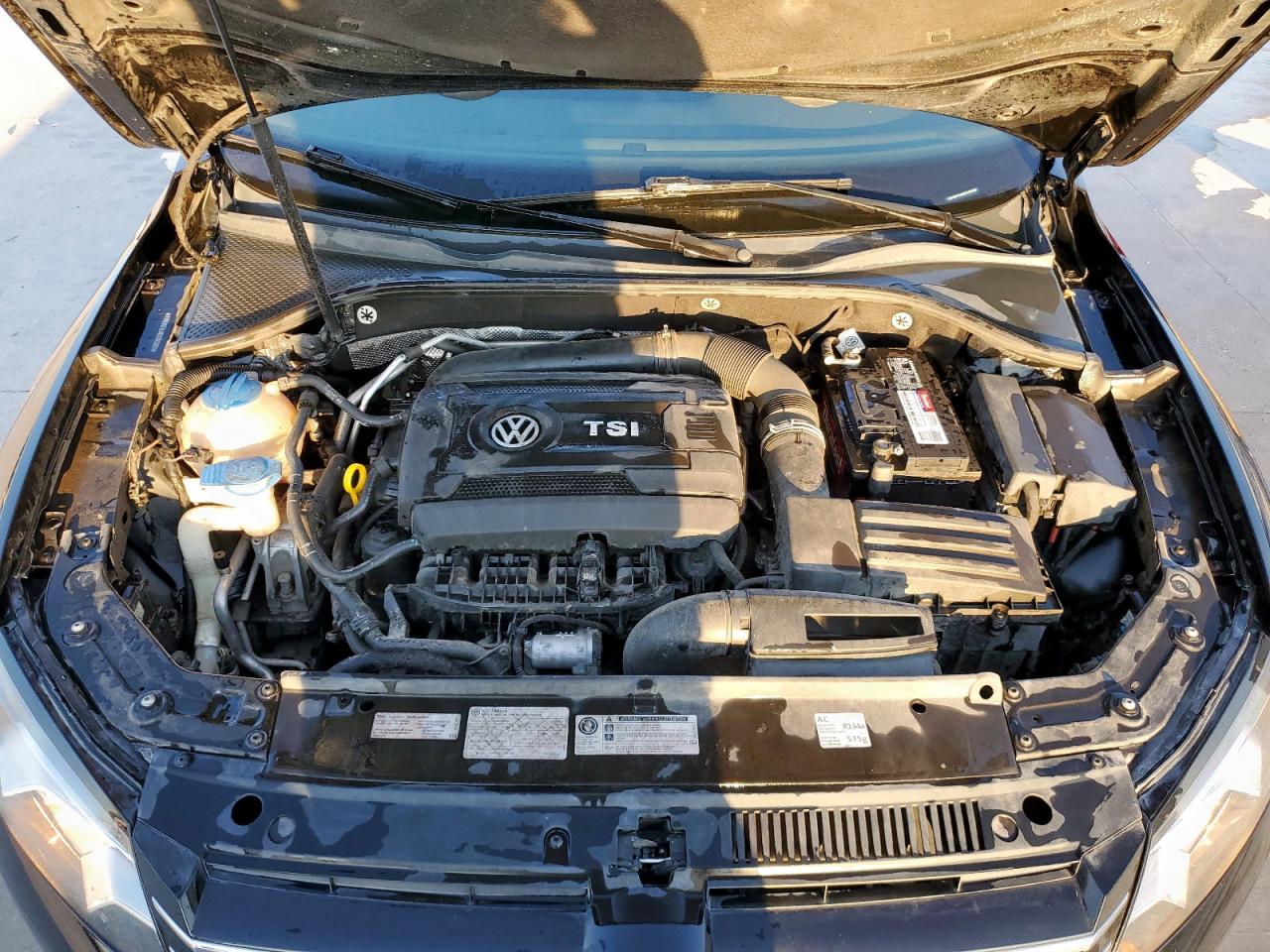 VOLKSWAGEN PASSAT SE