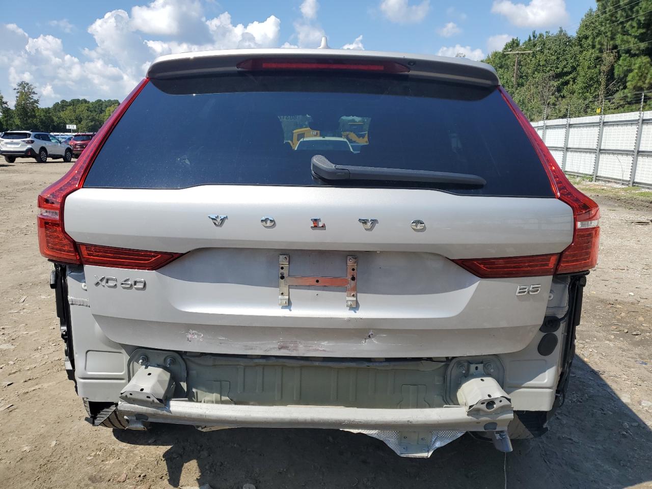 VOLVO XC60 B5 INSCRIPTION