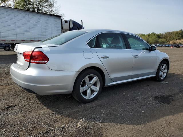 2015 VOLKSWAGEN PASSAT S 1VWAT7A3XFC096611