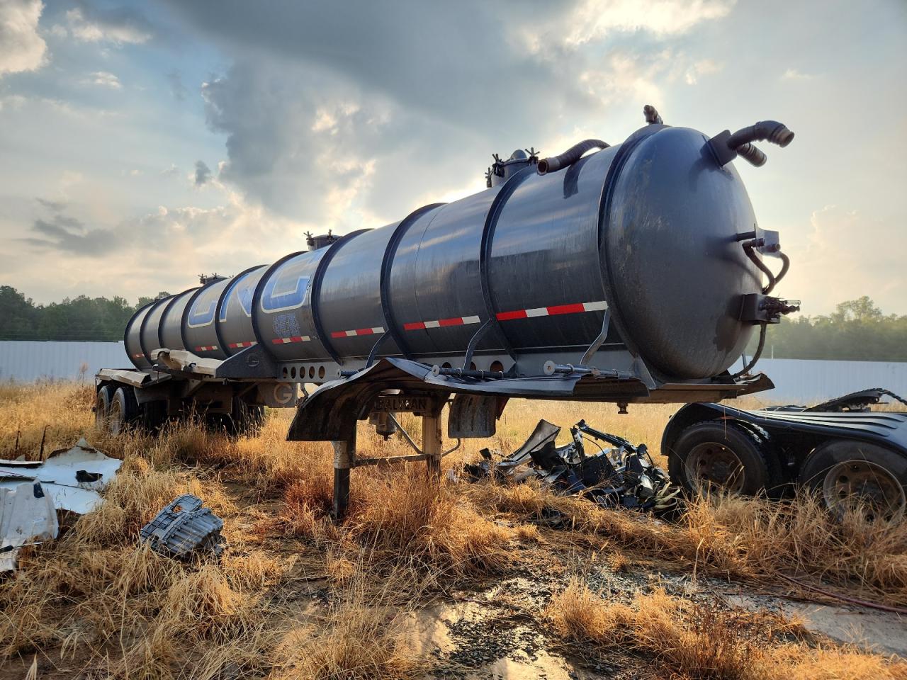 Lot #3291380131 2024 TANKER UNKNOWN