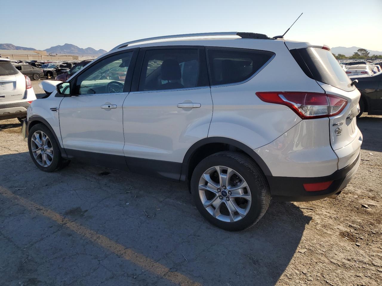FORD ESCAPE TITANIUM