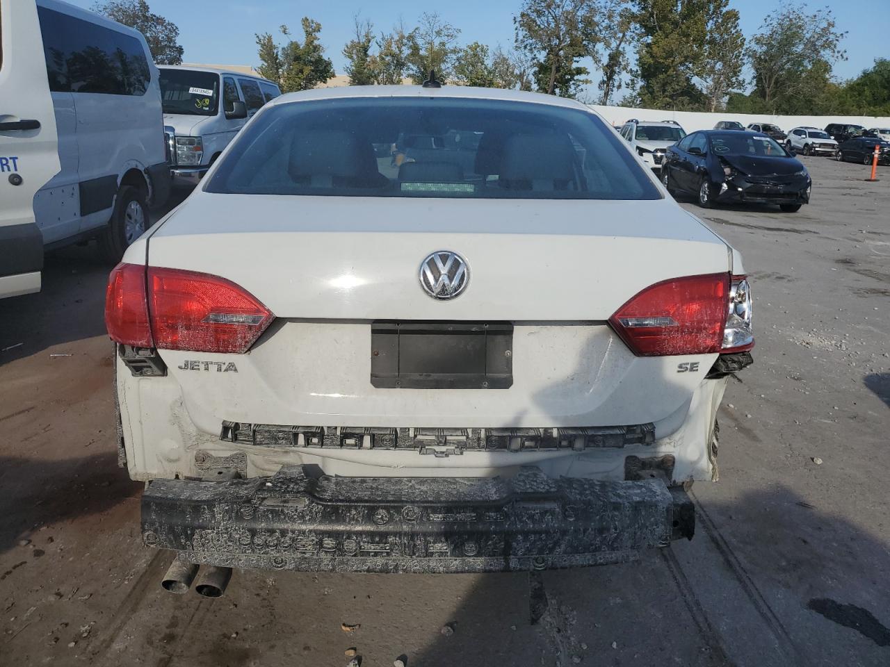 VOLKSWAGEN JETTA SE