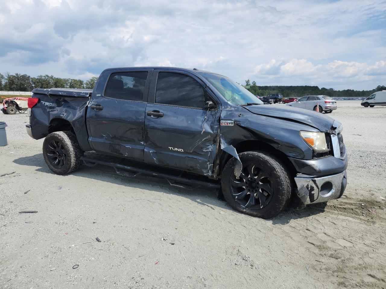 TOYOTA TUNDRA CREWMAX SR5