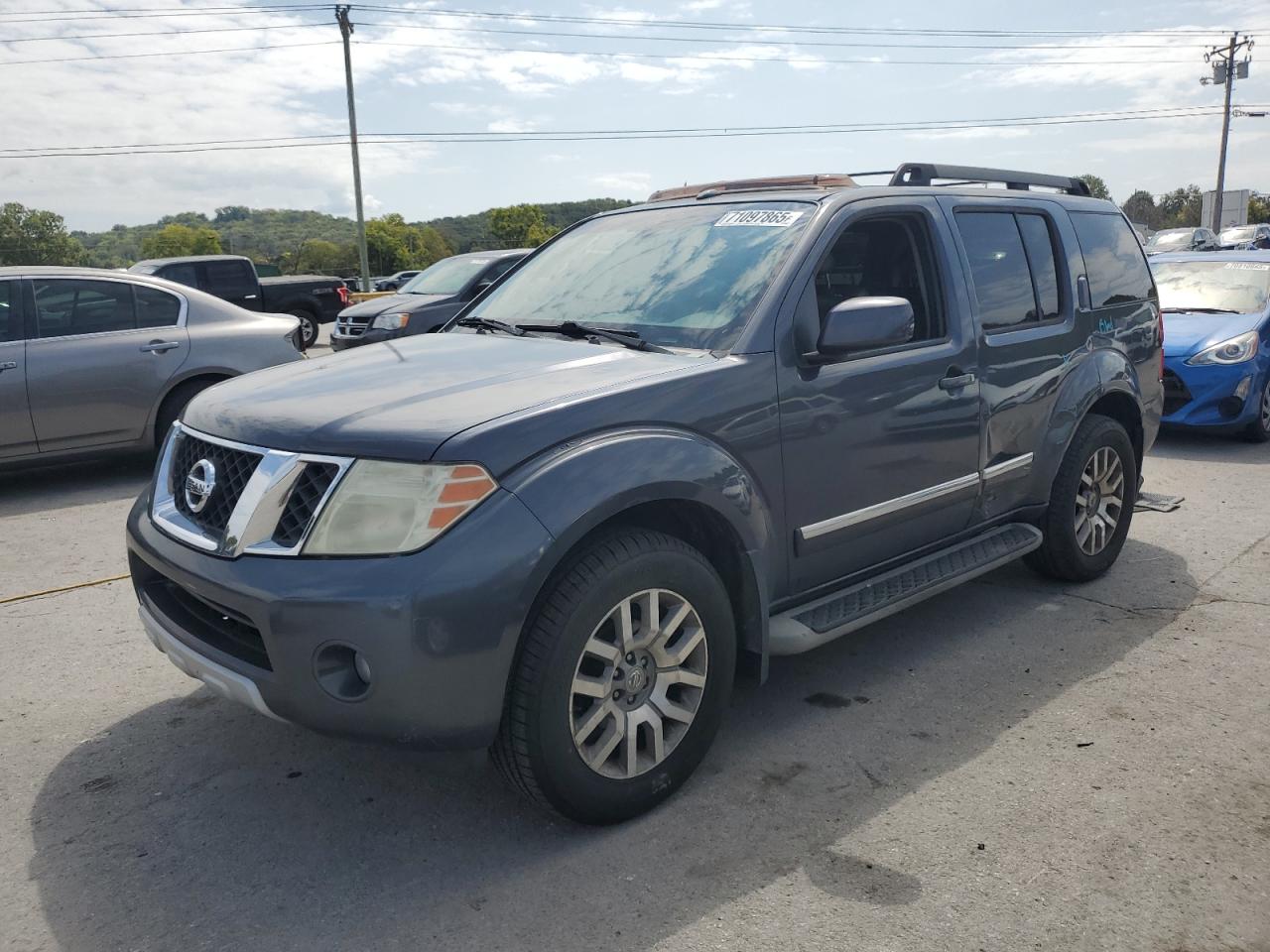 NISSAN PATHFINDER S